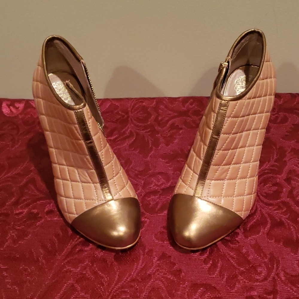 Vince Camuto Booties Heel 4" Beige/Bronze. Sz10M